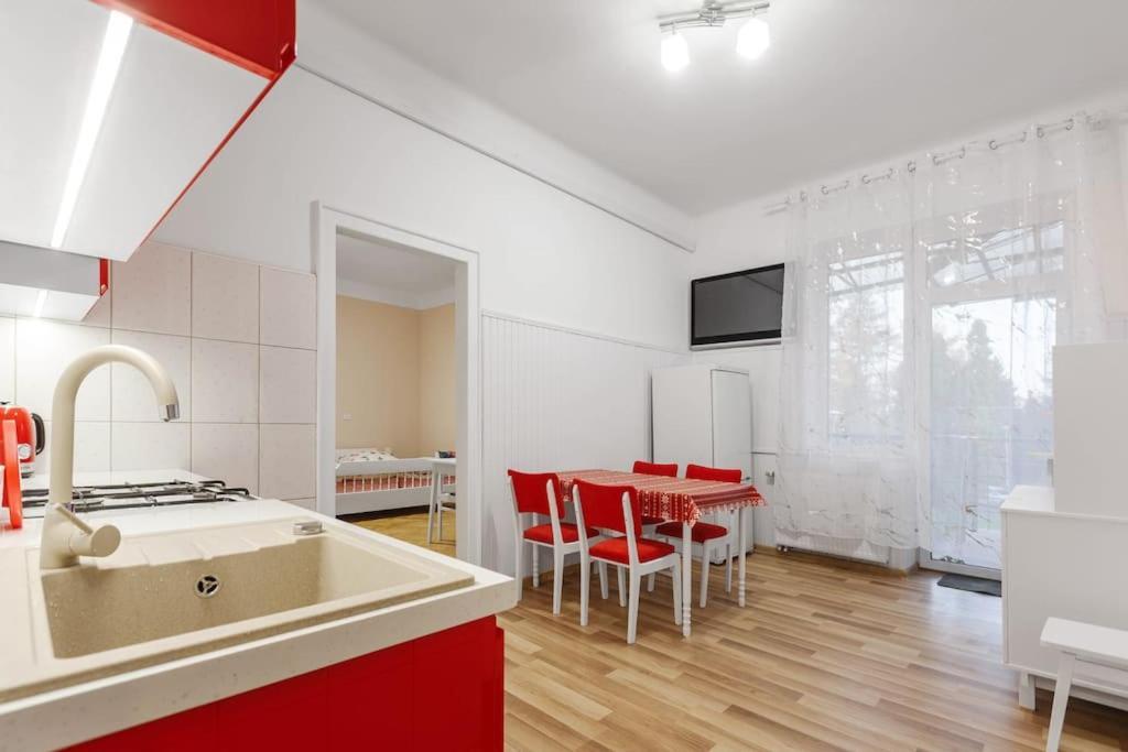 Apartament Astronomiczne Miejsce Przemyśl Exteriör bild