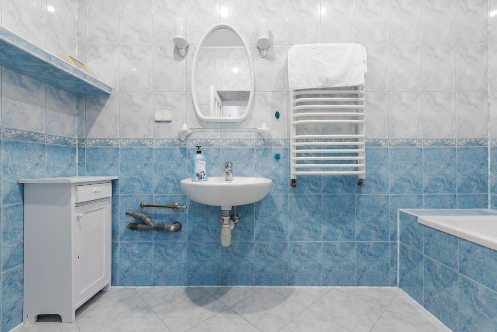 Apartament Astronomiczne Miejsce Przemyśl Exteriör bild